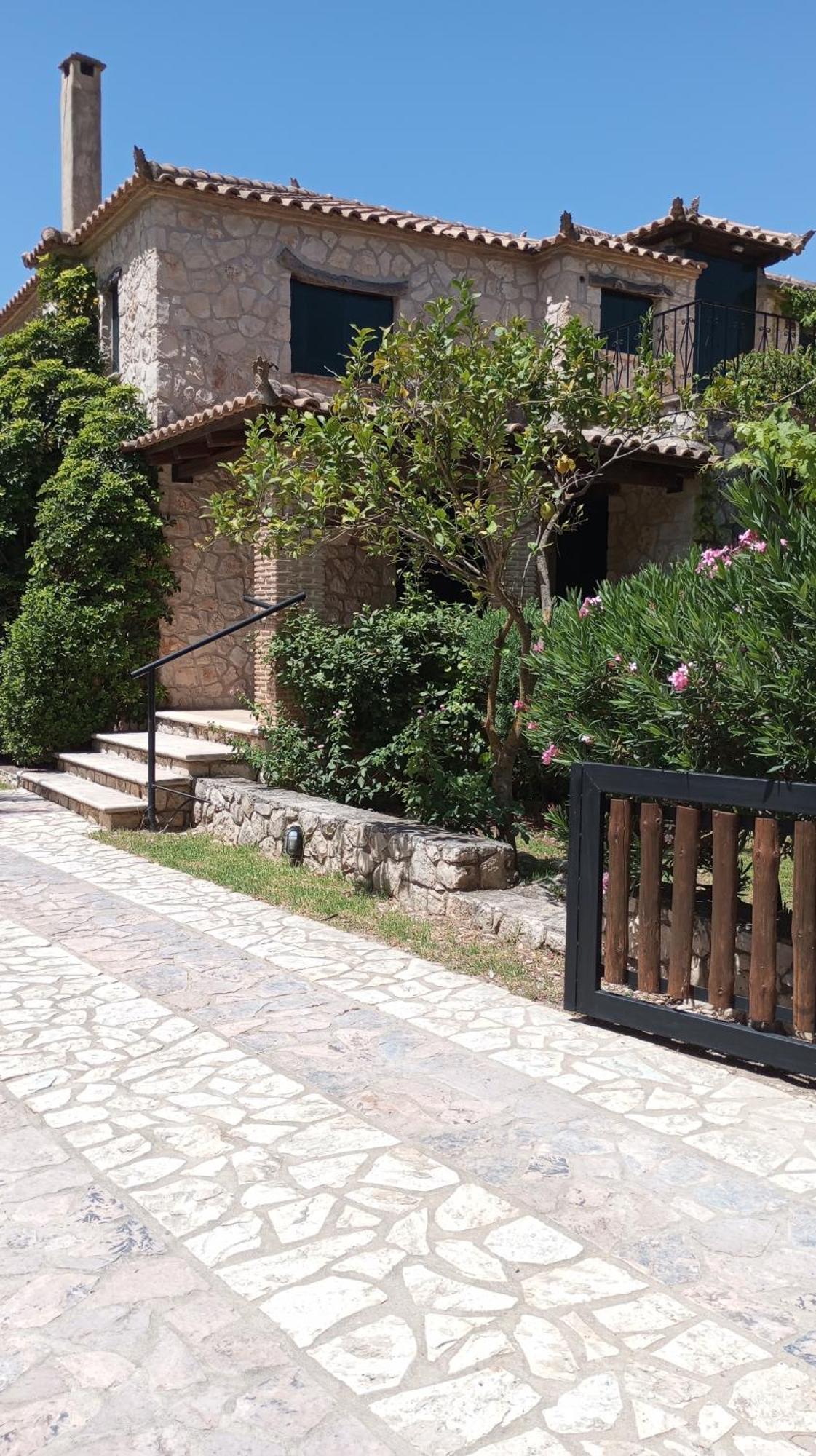 Castello Bellos Villas & Apartments Keri Exteriör bild