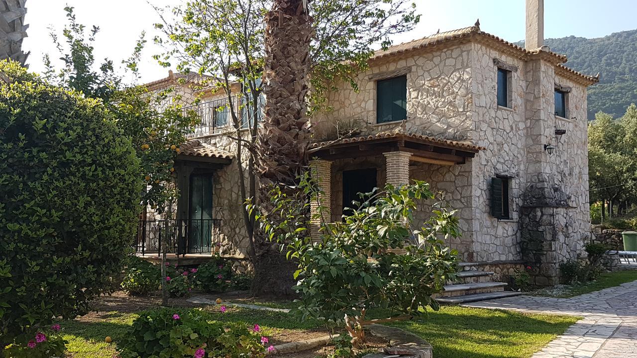 Castello Bellos Villas & Apartments Keri Exteriör bild