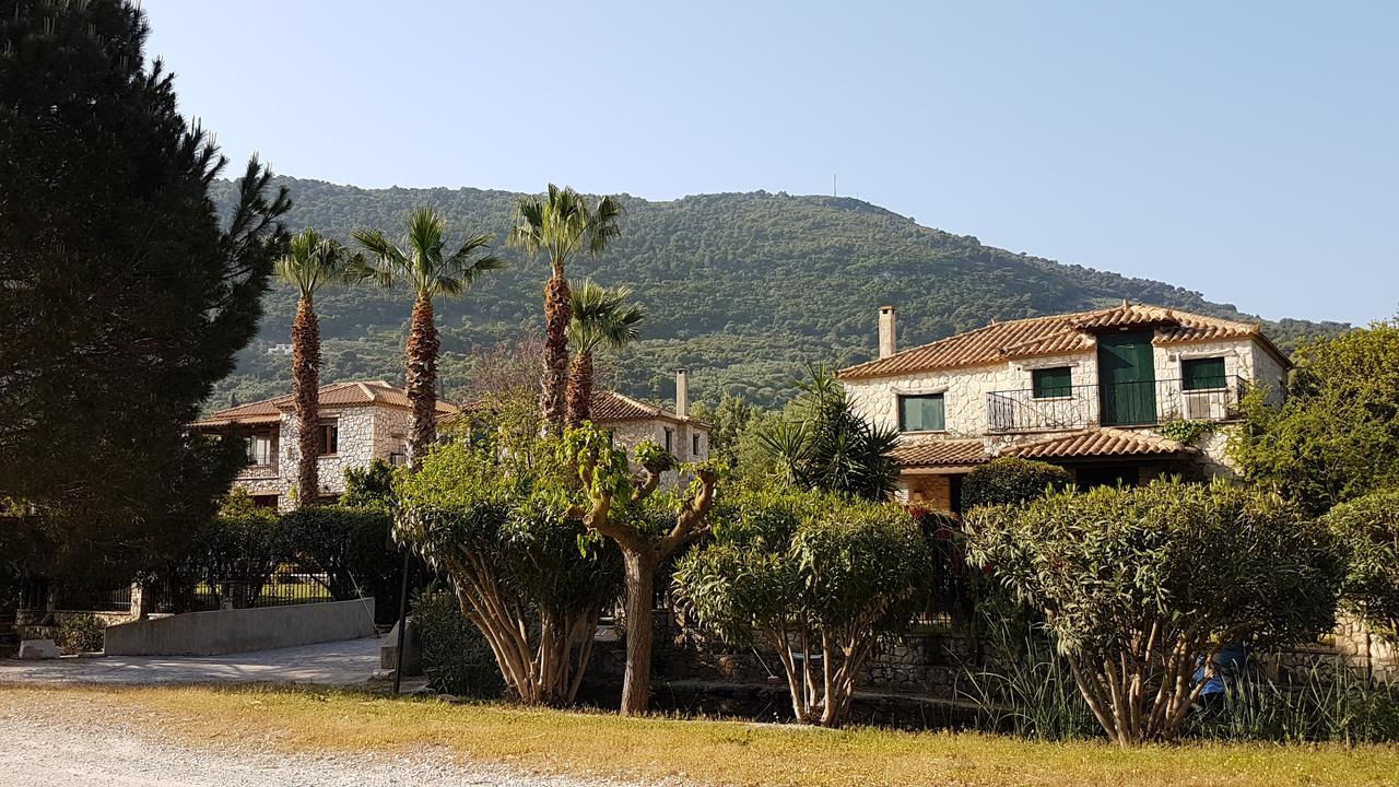 Castello Bellos Villas & Apartments Keri Exteriör bild